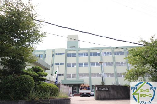 小学校　神戸市立高津橋小学校（小学校）まで880m