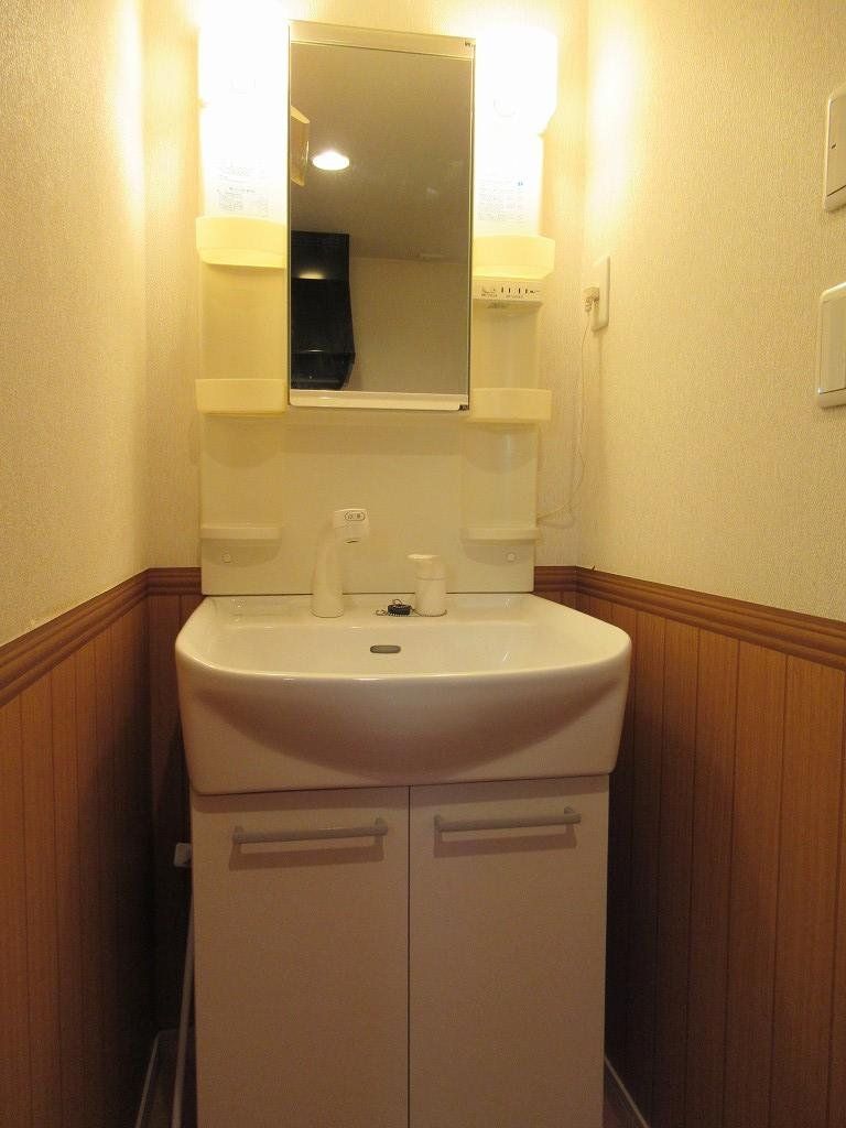 洗面設備　独立洗面台(別部屋参考写真)