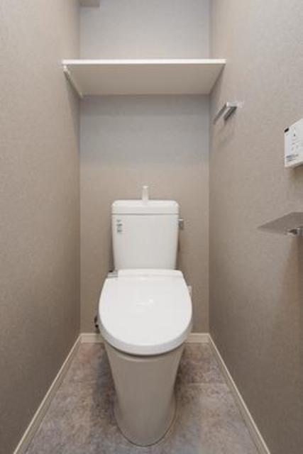 トイレ　※写真は同タイプ住戸です。