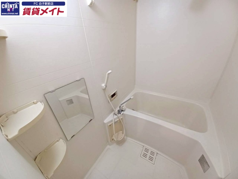 バス・シャワールーム　同タイプ部屋写真です。
