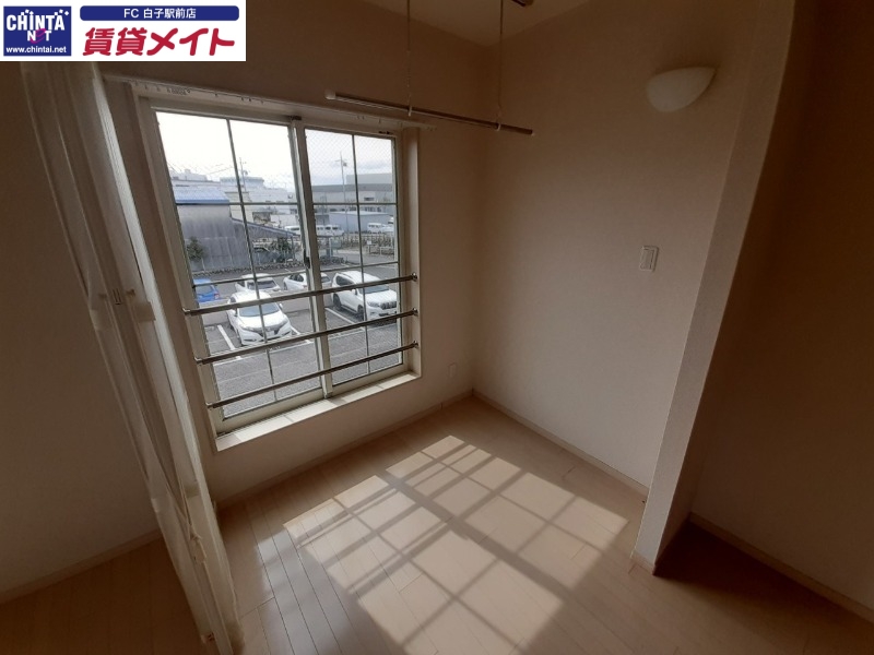 バルコニー　同タイプ部屋写真です。