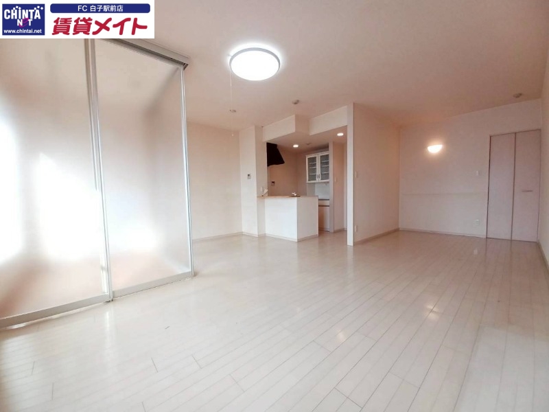 居室・リビング　同タイプ部屋写真です。