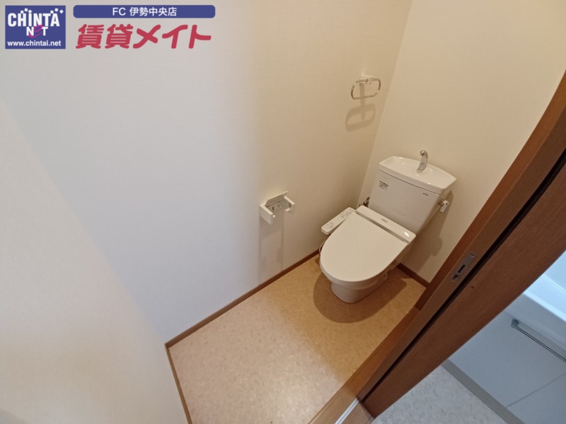 トイレ　同型参照画像