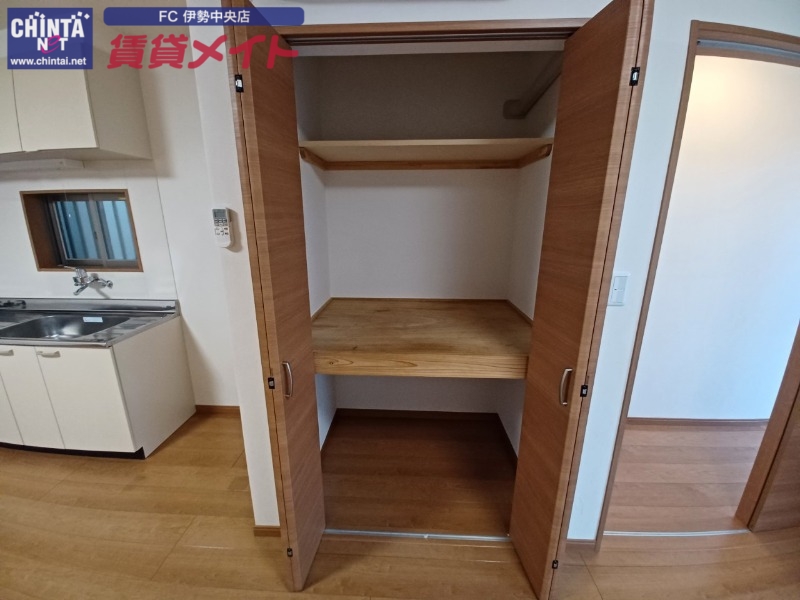 収納　同型参照画像