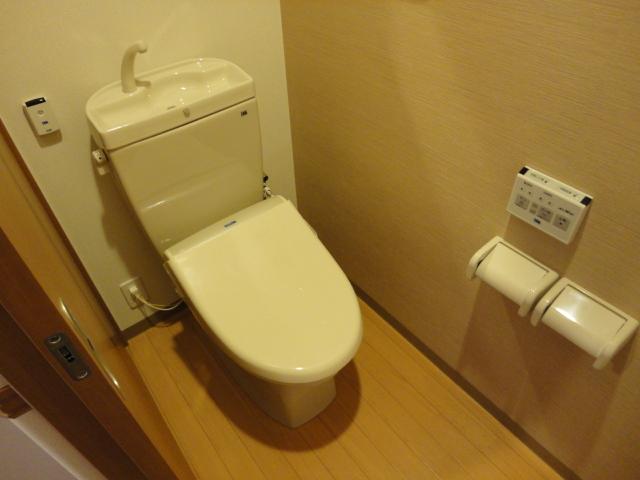 トイレ　シャワー付トイレ
