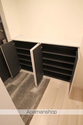 RISING Maison 本町橋の玄関写真