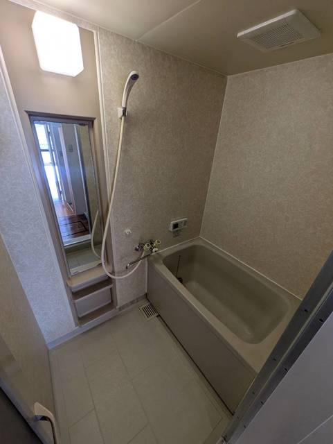 バス・シャワールーム　別部屋参考写真です