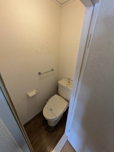 トイレ　別部屋参考写真です
