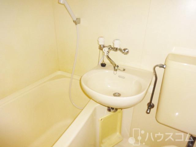 バス・シャワールーム　ユニットバスですが寛いで下さい。