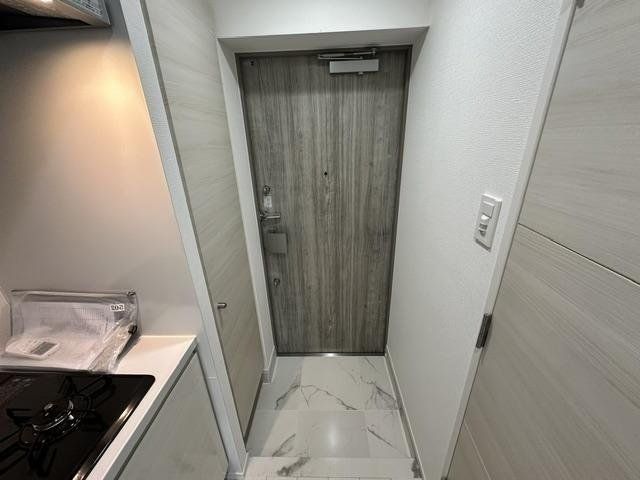 玄関　バルコニー