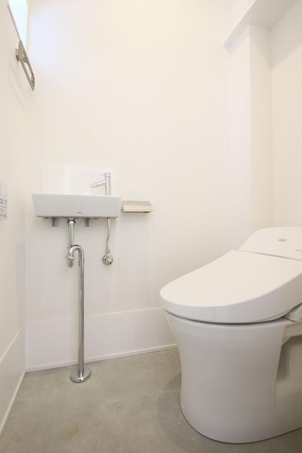 トイレ　シンプルで使いやすいトイレです