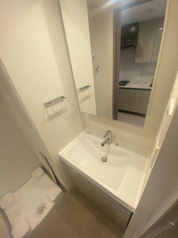 洗面設備　独立洗面台です
