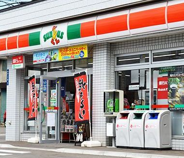 コンビニ　サンクス堀留町二丁目店（コンビニ）まで131m