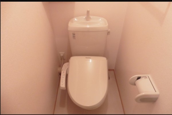フォッサート・トレ弐番館のトイレ写真