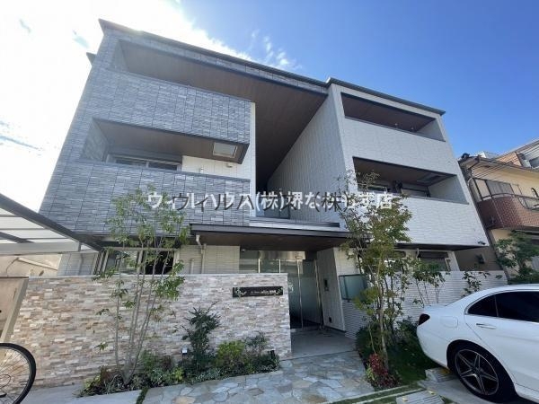 建物外観　建築中！