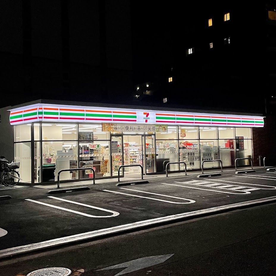 コンビニ　セブンイレブン 江東亀戸駅南店（コンビニ）まで28m