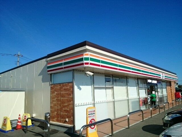 コンビニ　セブンイレブン玉村南玉店（コンビニ）まで700m