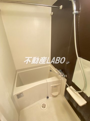 地下鉄中央線 弁天町駅 徒歩9分 8階建 築12年の風呂写真