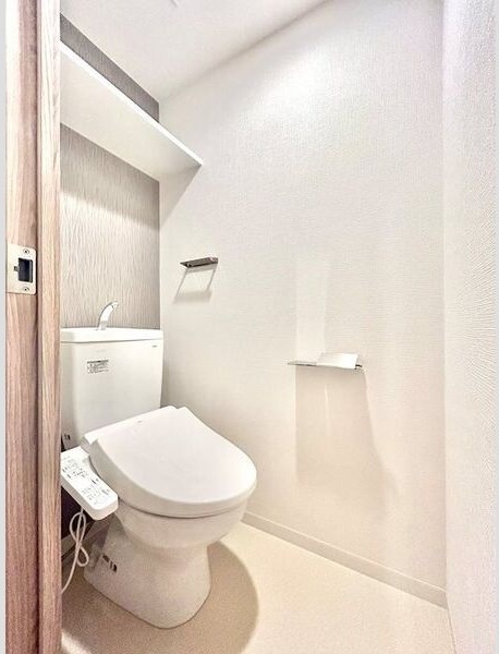 地下鉄東山線 新栄町駅 徒歩5分 15階建 築3年のトイレ写真