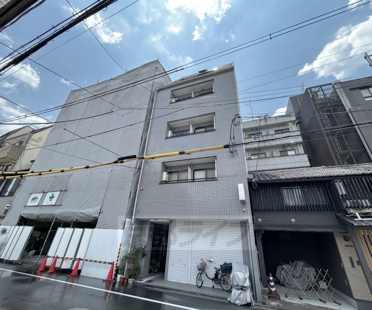 ギオンアーモンビルの外観写真