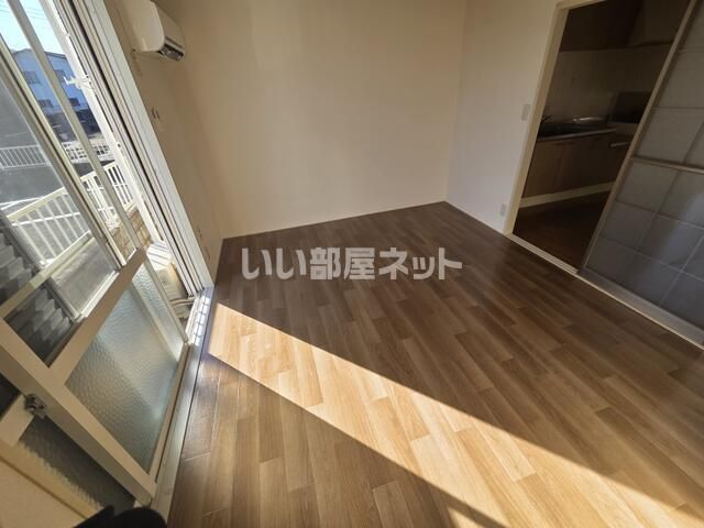 東武伊勢崎線 羽生駅 徒歩23分 2階建 築34年の居間写真