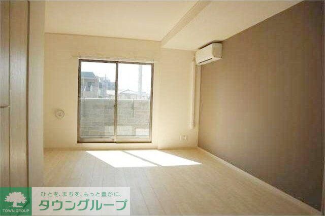 ラヴィベール妙典の居間写真
