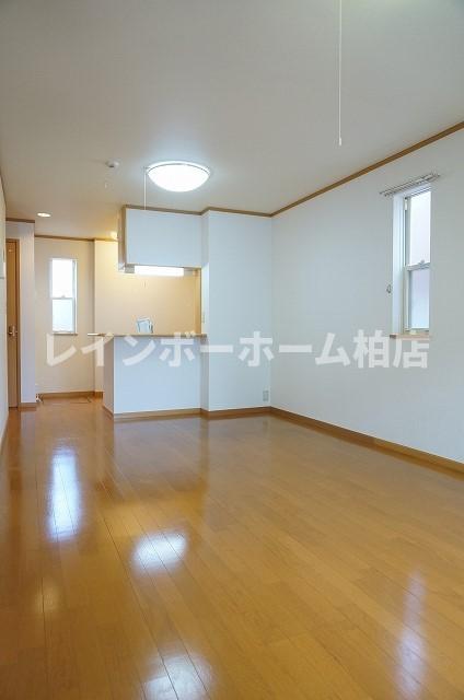 居室・リビング　ゆったり過ごせる居間です