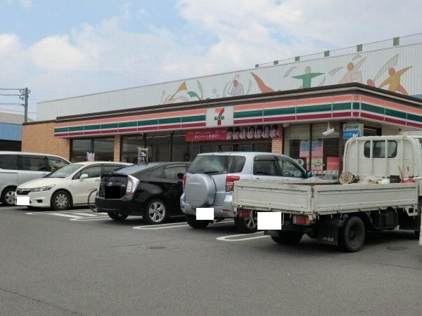 コンビニ　セブンイレブン宇都宮東今泉店（コンビニ）まで736m