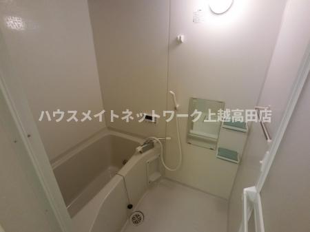 バス・シャワールーム　浴室（追焚機能付）（参考同型室内写真101号室）