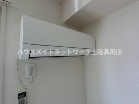 その他設備　エアコン（参考同型室内写真101号室）