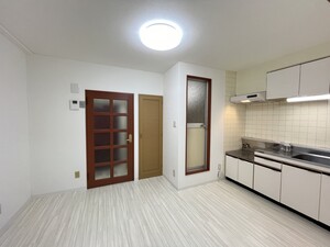 グランビュー中島公園の居間写真