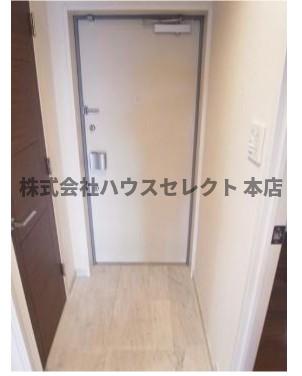 東急東横線 学芸大学駅 徒歩14分 5階建 築22年の玄関写真