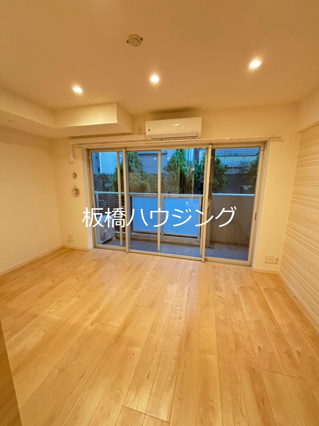 アトリオヴィラ池袋本町の居間写真