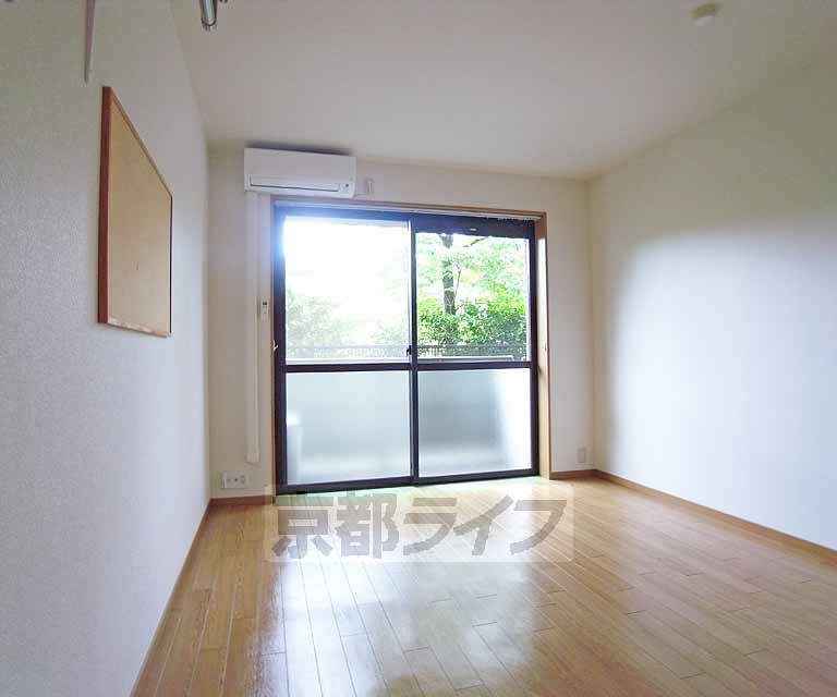 居室・リビング　きれいなお部屋です。