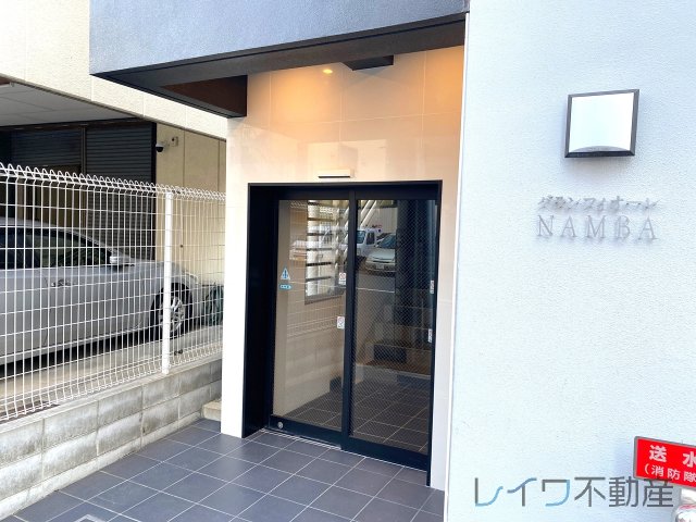 エントランス　建物の内部です