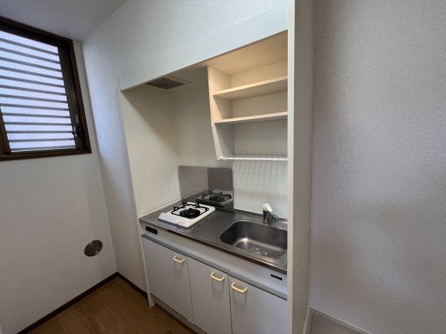 キッチン　※写真は他号室です