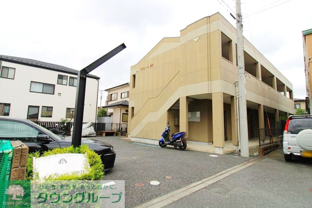 建物外観　駐車場