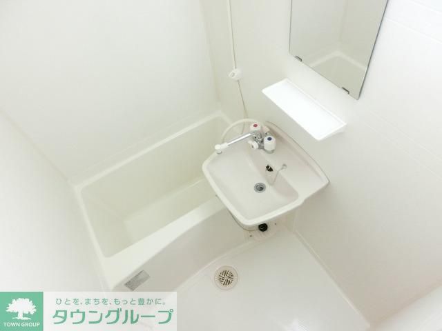 バス・シャワールーム　バス・トイレ別です。