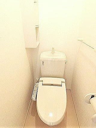 トイレ　トイレもきれいです