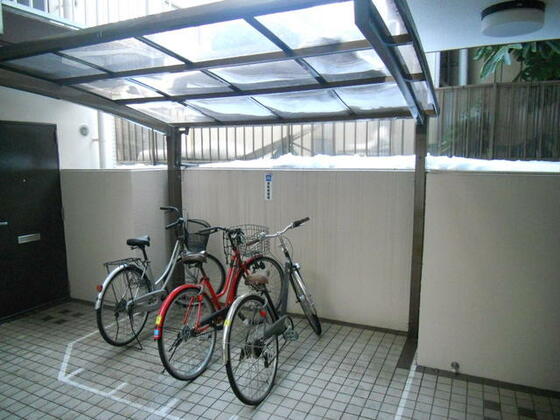 その他共有部分　駐輪スペース（バイク１２５ＣＣ以下・自転車駐輪可）