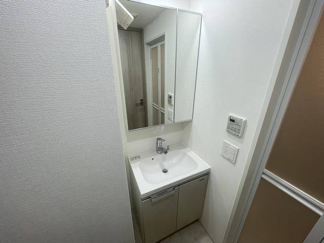 洗面設備　独立洗面台です。