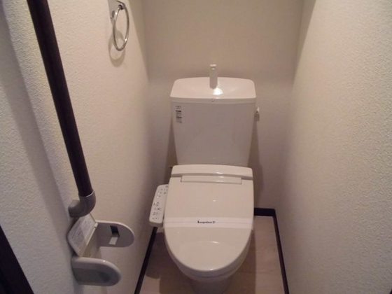 トイレ　※別部屋の写真です