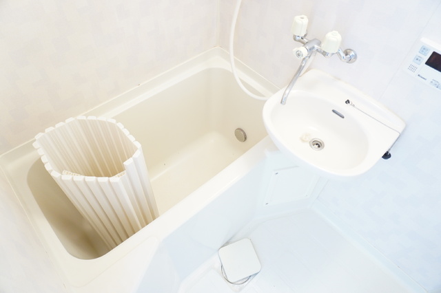 バス・シャワールーム　追焚付きのバスルーム☆