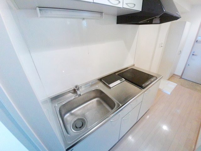 キッチン　お手入のし易い２口のIHキッチン