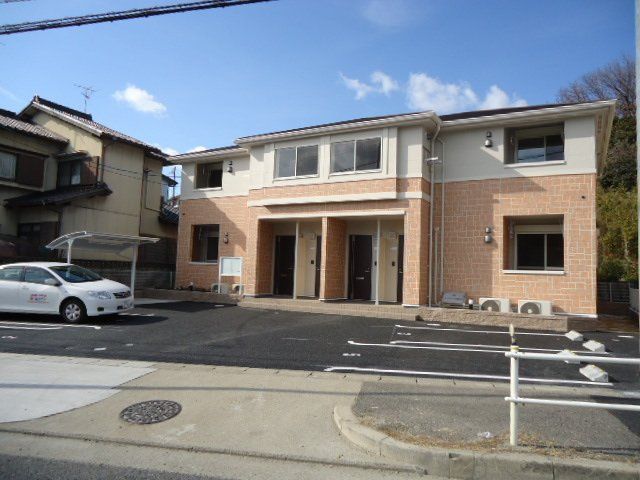 名古屋市守山区竜泉寺のアパートの建物外観