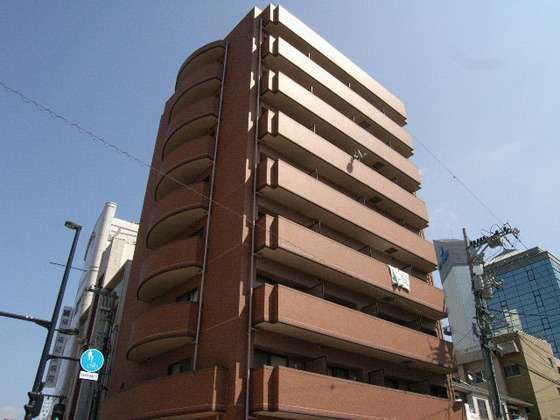 広島市西区横川新町のマンションの建物外観