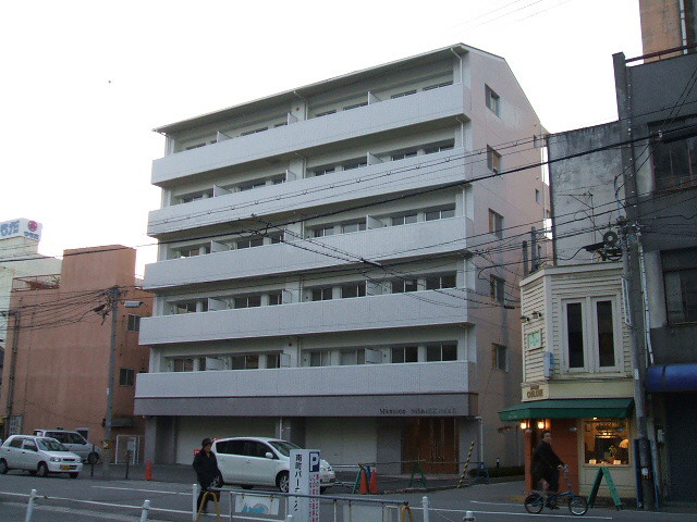 姫路市西駅前町のマンションの建物外観
