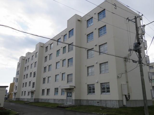 札幌市手稲区西宮の沢四条のマンションの建物外観