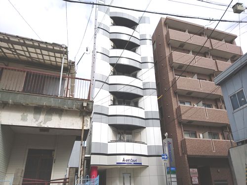 【明石市東仲ノ町のマンションの建物外観】