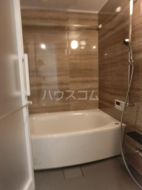 【Ｓ－ＲＥＳＩＤＥＮＣＥ茶屋ヶ坂Ｅａｓｔ1のバス・シャワールーム】